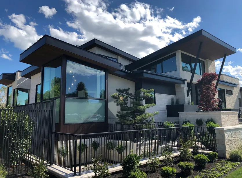 Familienhaus mit Garage und großem Garten — Labin
